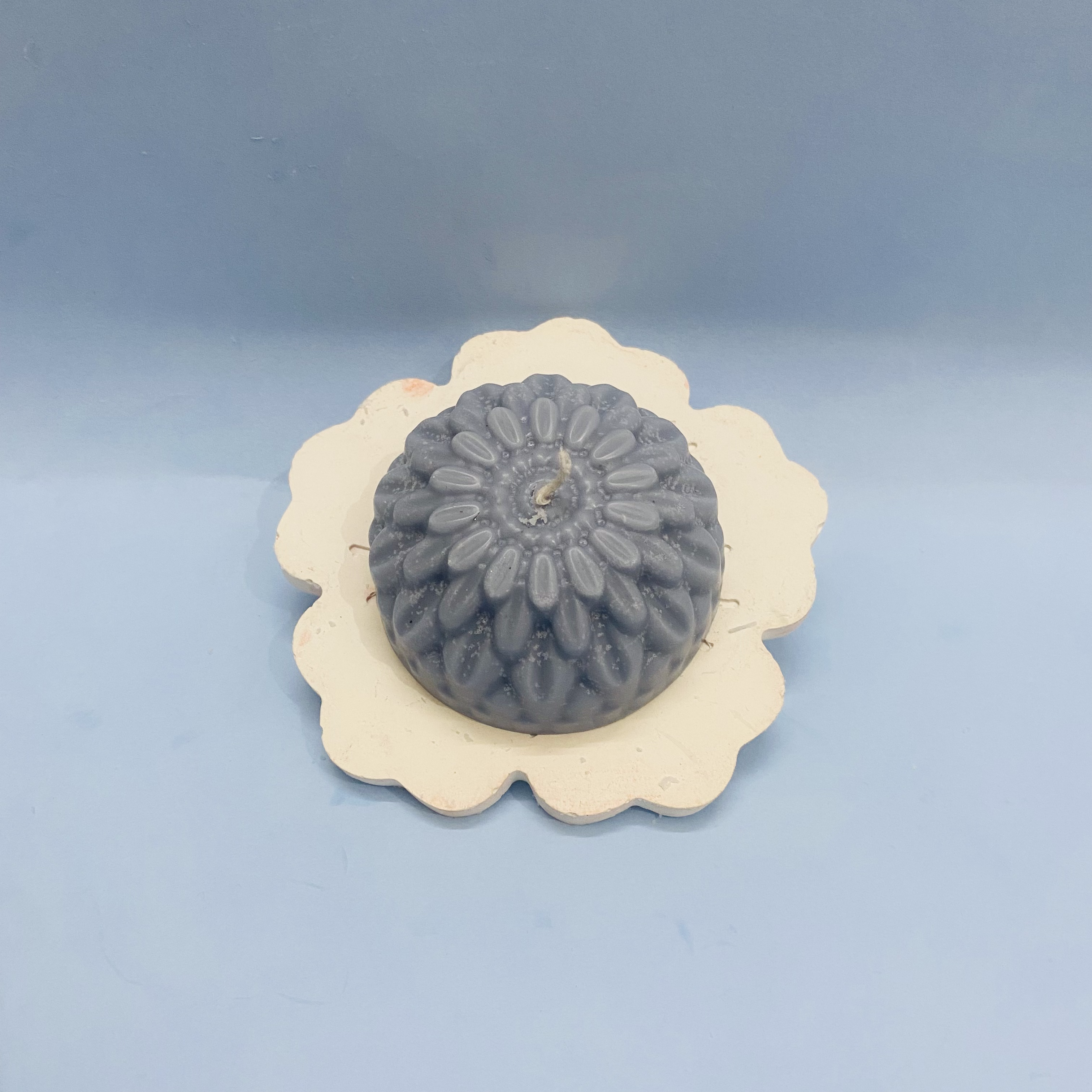 Epic Sunflower Candle Gray